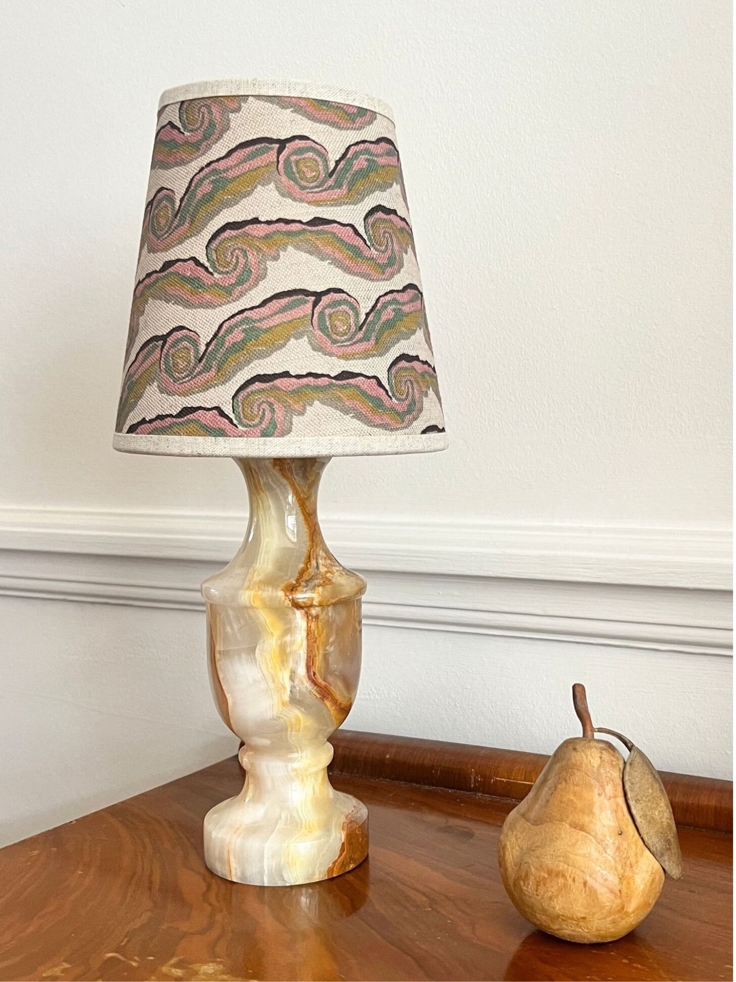 Small Ripple Swirls Lampshade with Agate Base - Lampshade and Stand Set
