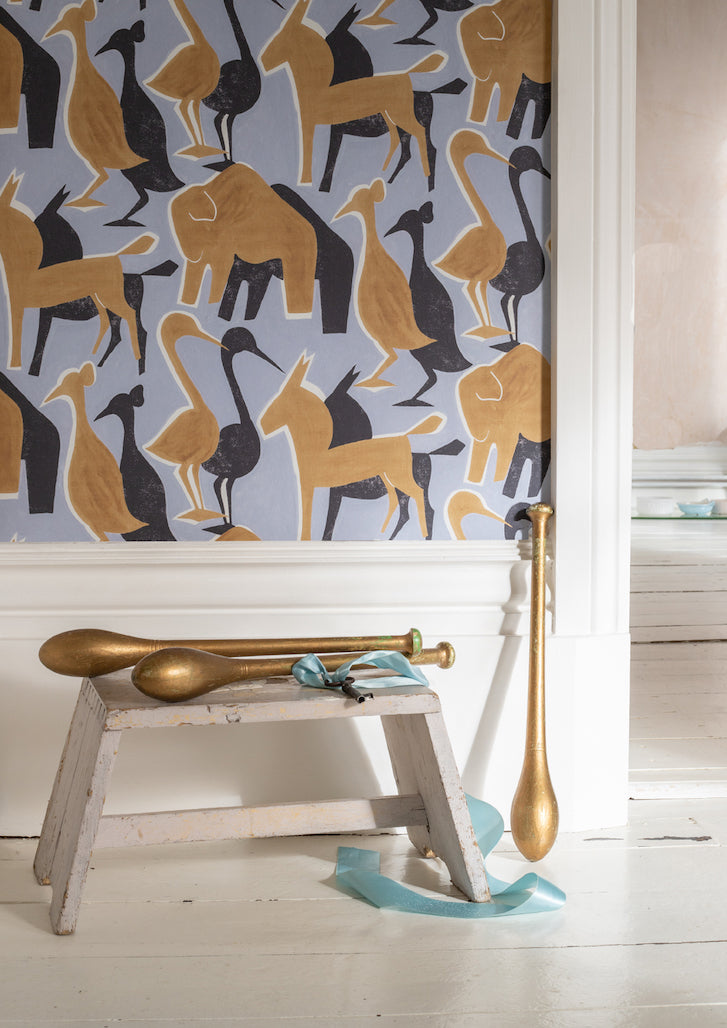 Cutout Safari wallpaper in earth - on the wall