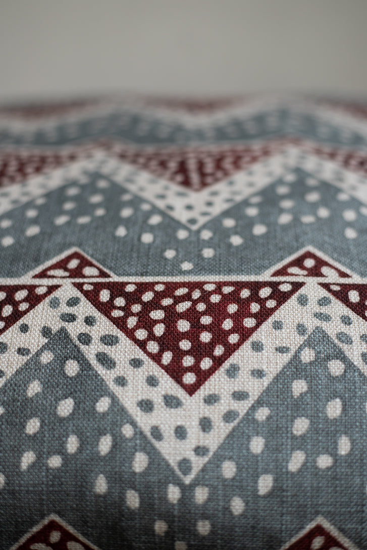 Snow Peaks linen cushion