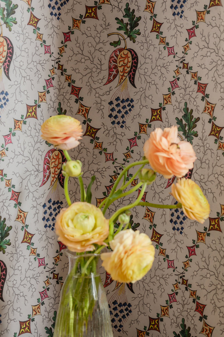 Harlequin wallpaper in folk - with flowers