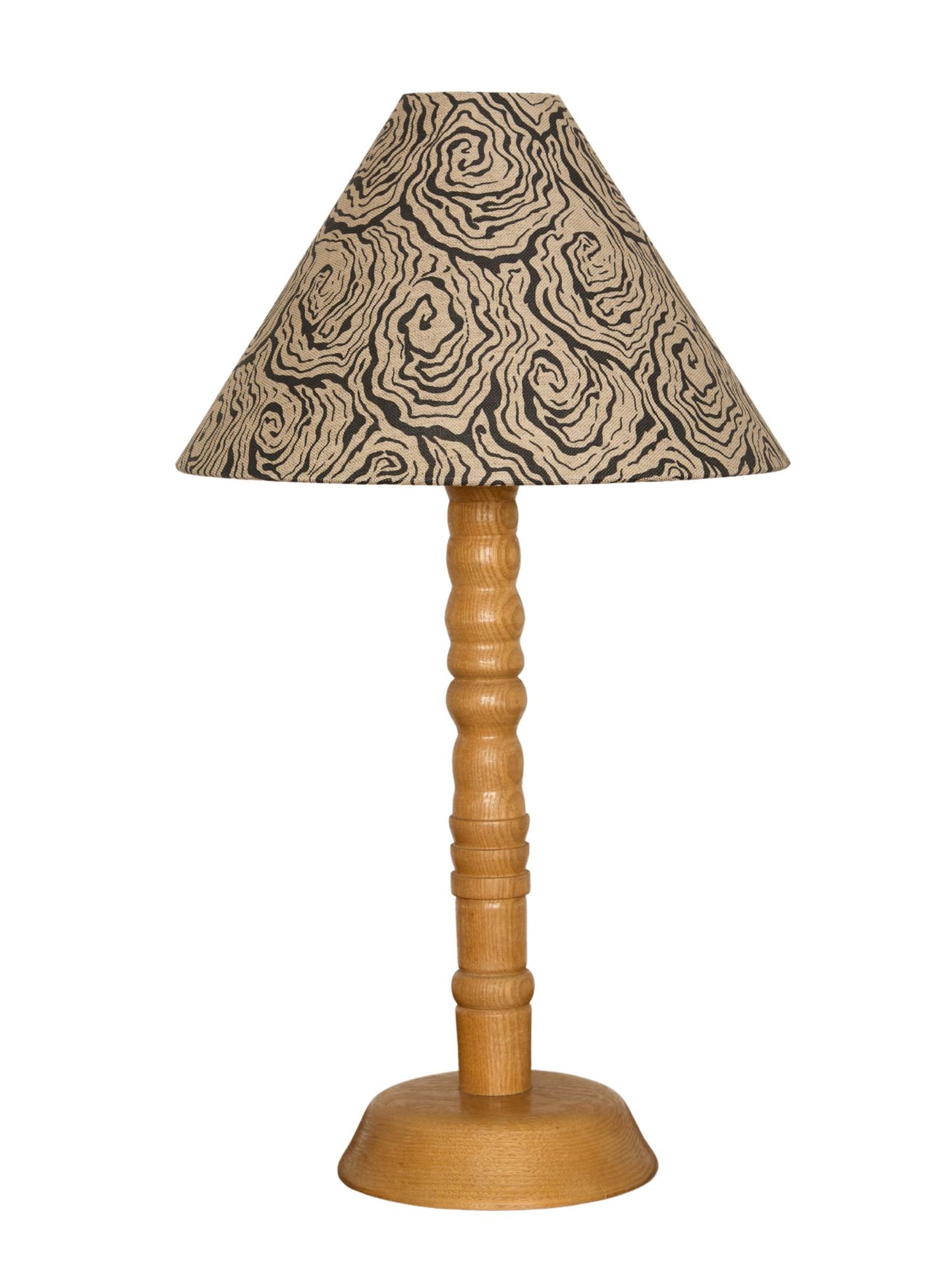 oysters_medium_lampshade_with_stand